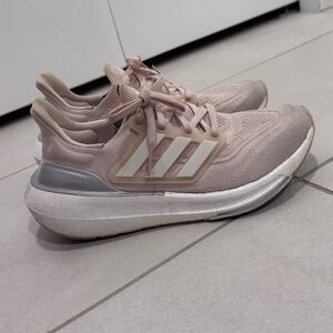 Adidas ultraboost light in pink silver white size US 6.5 GUC
